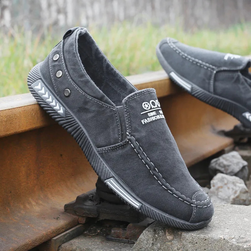 Denim Mens Canvas Shoes Slip on Sneakers Male for Summer Outdoor Driving Moccasin Trendy Vintage Loafers Shoes for Men 240909CJ