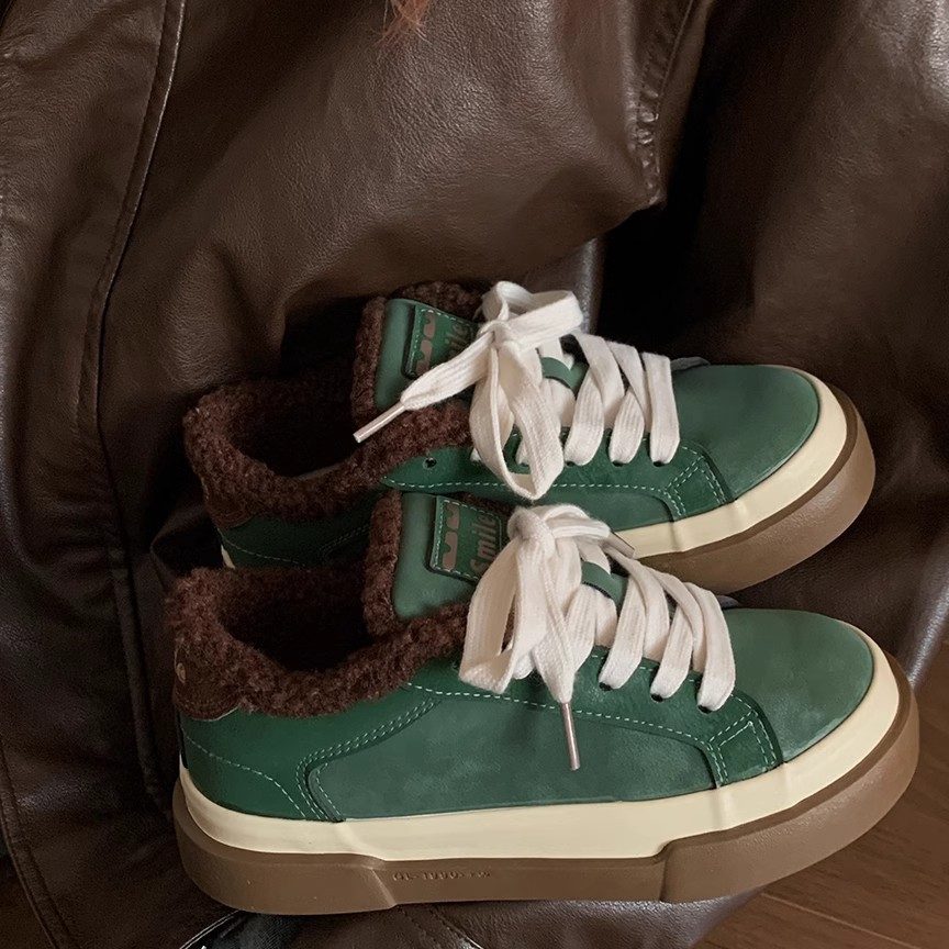 2024 Fashion Plush Thick Sole Board Shoes for Women d734