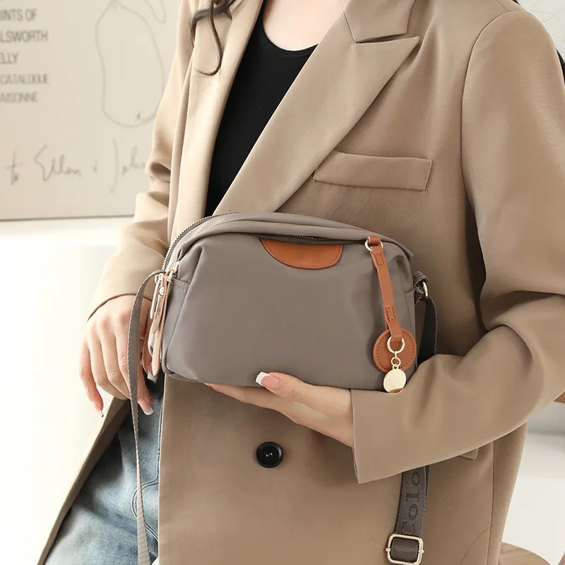 Women's New Light Luxury Designer Bag Slanted Body Fashionable Multifunctional Crossbody Bag Oxford Cloth Casual Large Capacity Shoulder Bag Tote