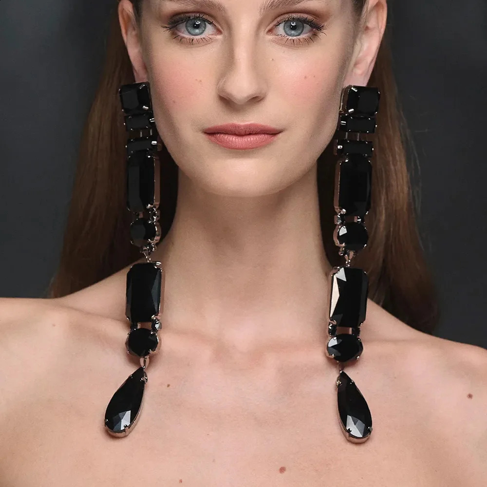 Stonefans Banquet Catwalk Black Crystal Earrings Dangle Jewelry Women Geometric Shape Exaggerated Long Tassel Earrings Party 240914