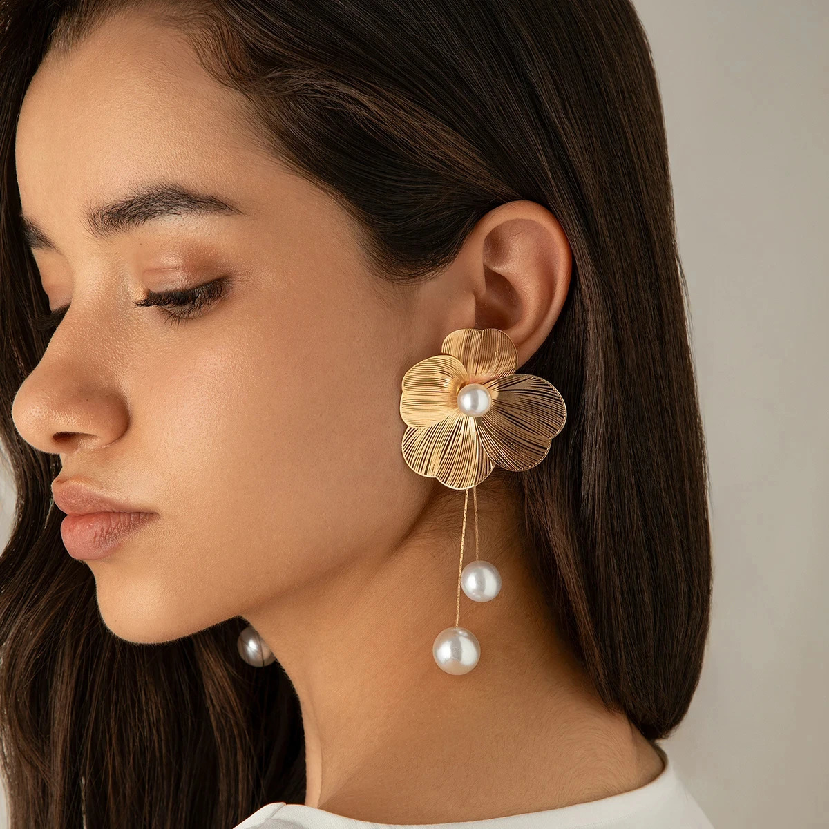 Romantic Flower Petal Long Tassel Drop Earrings for Women 2024 Trend Pearl Hanging Piercing Wed Jewelry Gift y240906