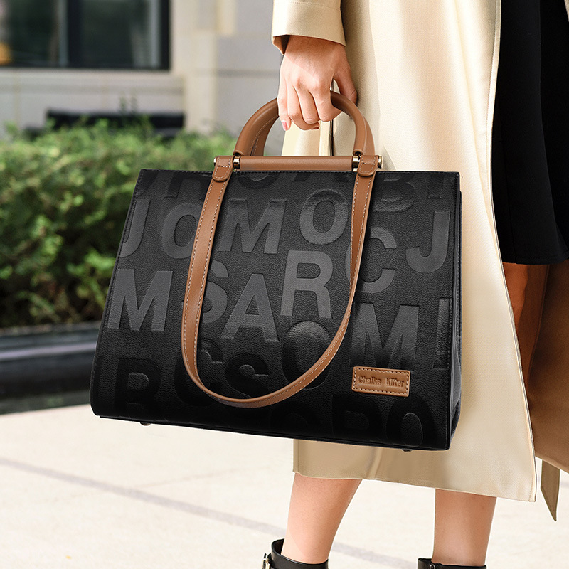New Designer Bag Handbag Fashionable Commuting Large Capacity Emed Letter Women's Handbag Adjustable Shoulder Tote Bag Trendy