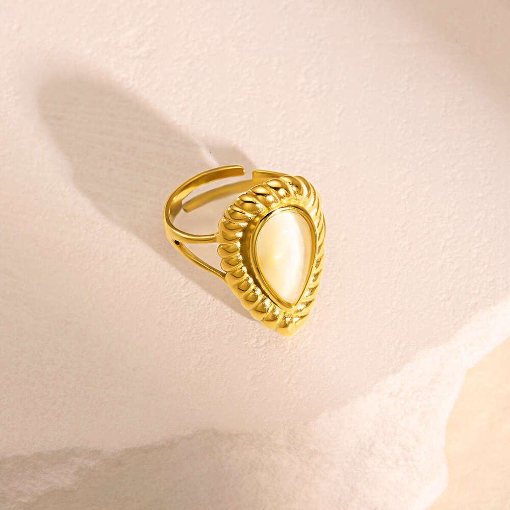 Vintage stainless steel ring for women non fading 18k gold-plated ring titanium steel fashionable and versatile cat's eye stone ring Party Gift D