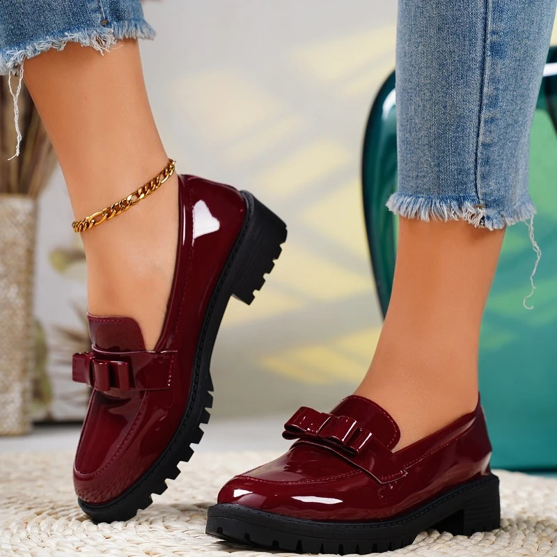 2024 Womens Spring Solid Color PU Waterproof Womens Shoes Outdoor Leisure Fashion Skating Womens Shoes Large Size 240914