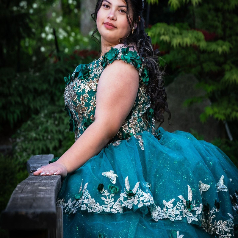 Emerald Green Princess Quinceanera Dresses Off Shoulder Lace Applique Tull Tiered Corset Sweet 16 Dress Birthday Party Gown Vestidos 15 De XV Anos