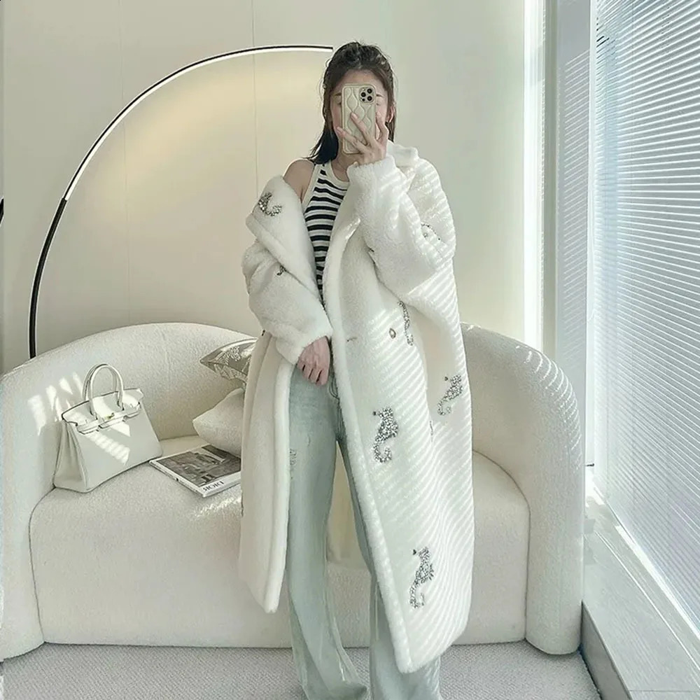 Faux Jackets For Women MAX Hippocampus Teddy Bear Coat Womens Mid Length Outwear Alpaca Fur Silhouette Fur Coats Women 240911