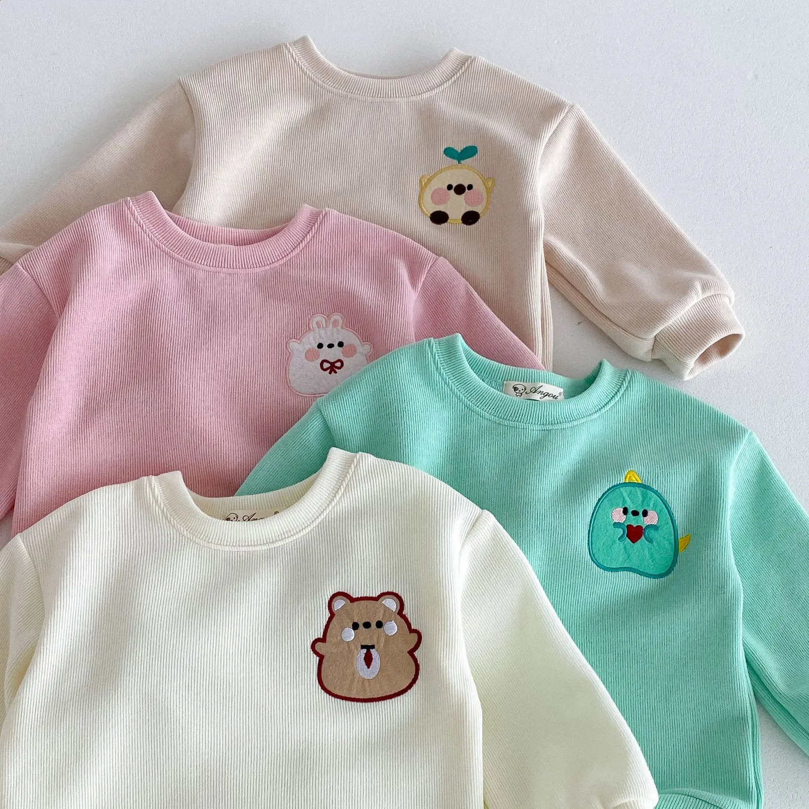 Korean childrens autumn and winter clothing cute cartoon print baby boys and girls casual childrens sportswear 2-piece set 1-7Y 240913