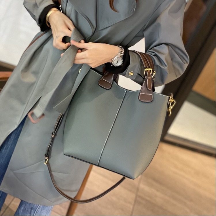 Light Luxury Top-level Cowhide Bucket Women's Designer High-end Multifunctional Commuting Large Capacity Handbag Handbag Women's Crossbody B