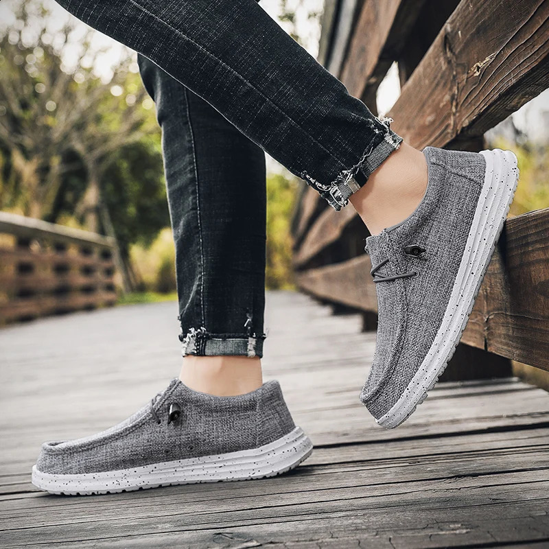 Men Shoes Soft Slip on Loafers For Men Moccasins Male Driving Shoes Classics Canvas Sneakers 240909