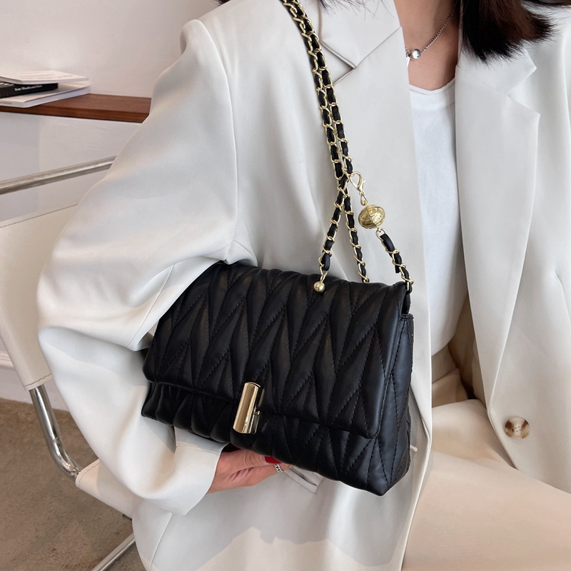 Ladies' Korean Luxury Fashion Shoulder Bag Diameter Mesh Chain Crossbody Bag 2025 Summer New Trend Simple High-end Small Square Bag