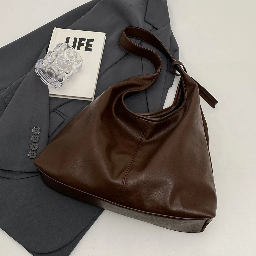 Women Suede Shoulder Slouchy Tote Bag Magnetic Closure Retro Handbag Large Capacity Purse for Work Travel 240913