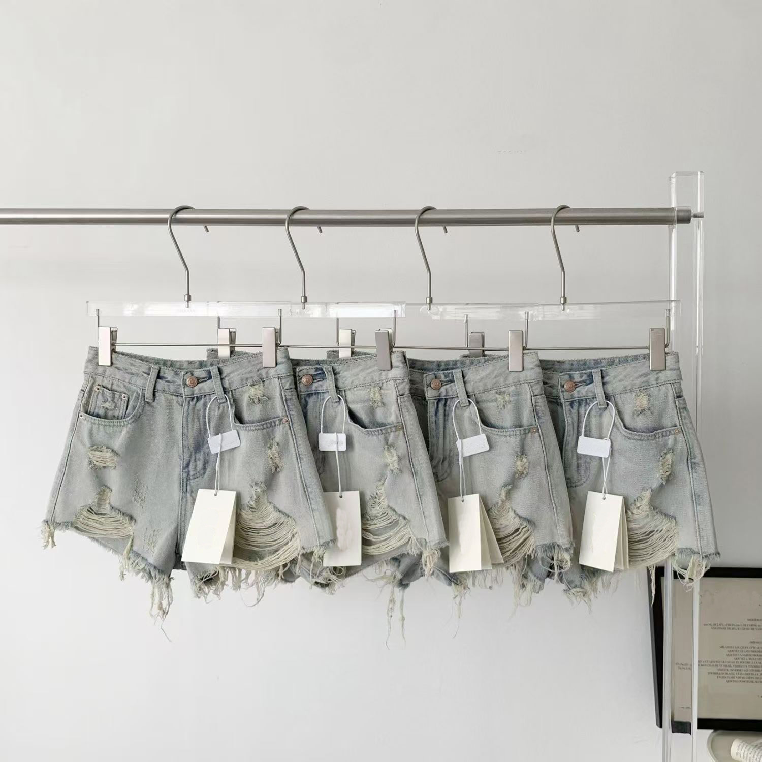 Designer denim shorts women with holes in the summer of 2024 new high waist slim wide-leg pants short, sexy hot pants, ins tide.