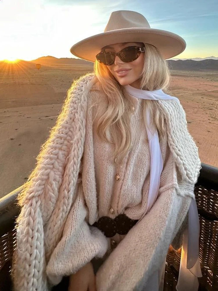 Spring chic Oneck cardigan wool sweater for women lantern sleeve oversized warm elegant loose street knitting 240912