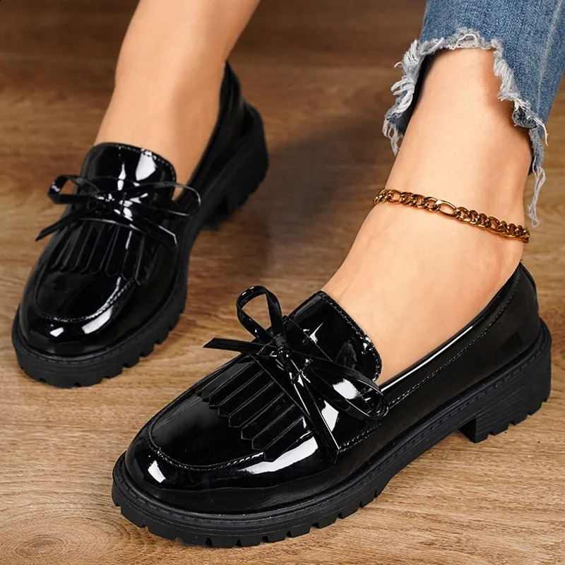Womens Spring 2024 Fashion Round Flat Shoes Anti slip Womens Shoes PU Leather Shallow Mouth Smooth Womens Flat Shoes Large Size 240914