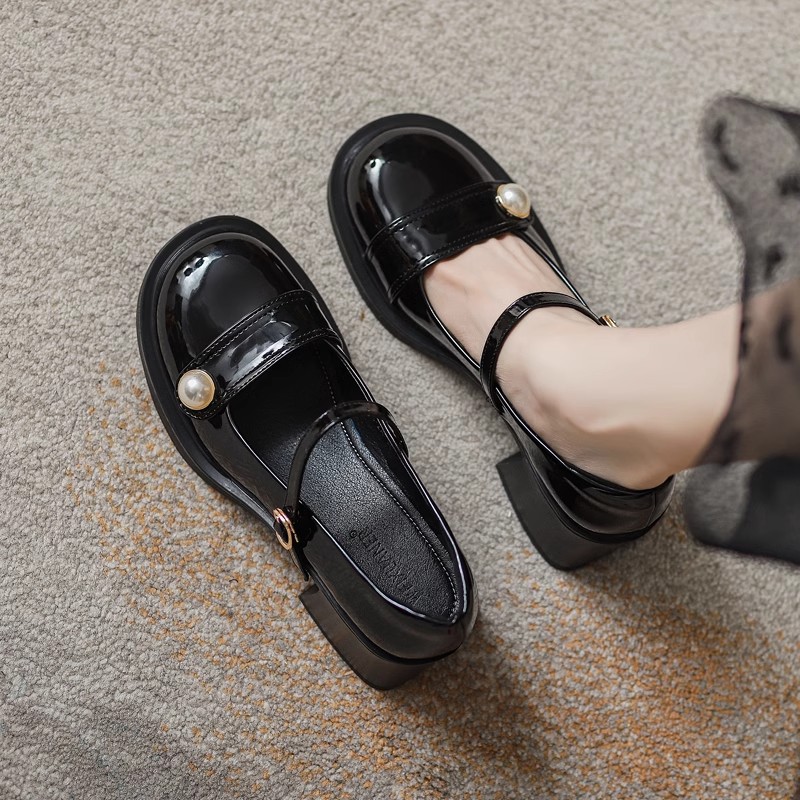 2024's New Women's Mary Janes: Soft Leather Pearl-Studded Wine Red Pumps 3bf7