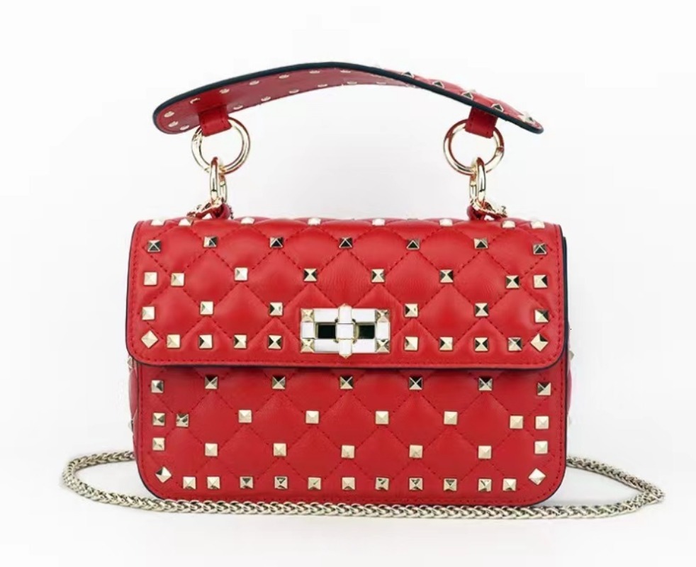 2025 New Fashion Women Sheepskin Leather Rivet Handbags Chain Bag Designer Shoulder Woman Messenger Bags Clutches 7fc9