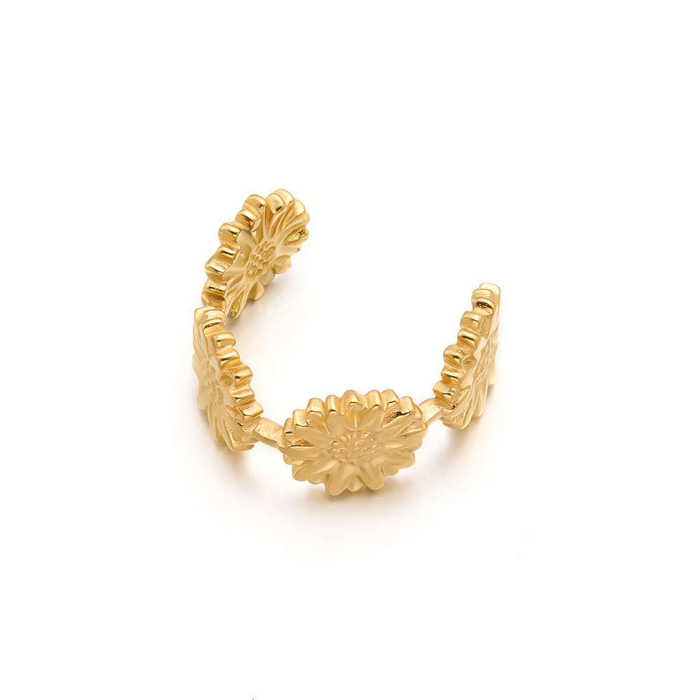 High end ring artistic little Zou Ju titanium steel non fading personality 18K gold-plated C-shaped ring hand jewelry ring Party Gift Designer Jewelry