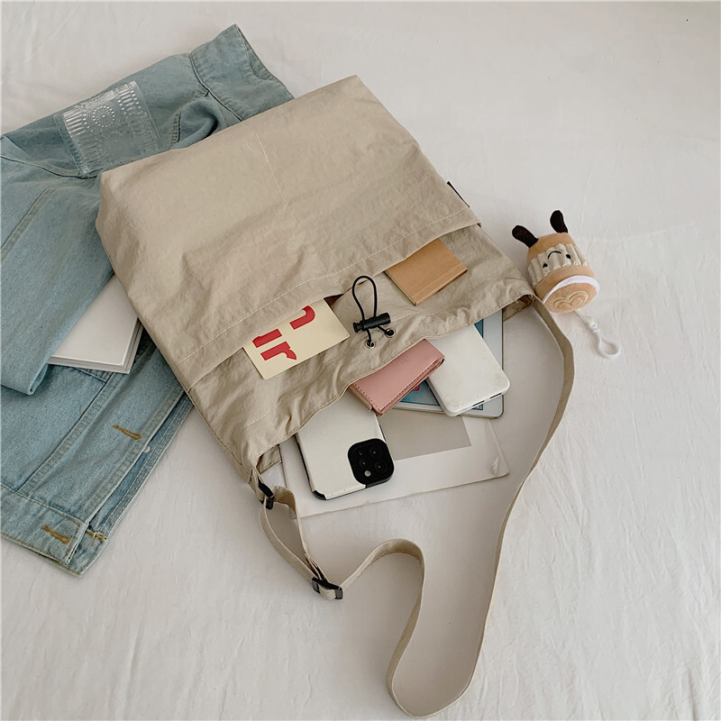 2025 Women's Leisure Personalized Design Shoulder Bag New Fashionable Fabric Single Shoulder Large Capacity Handbag Class Commuter Crossbody Bag 