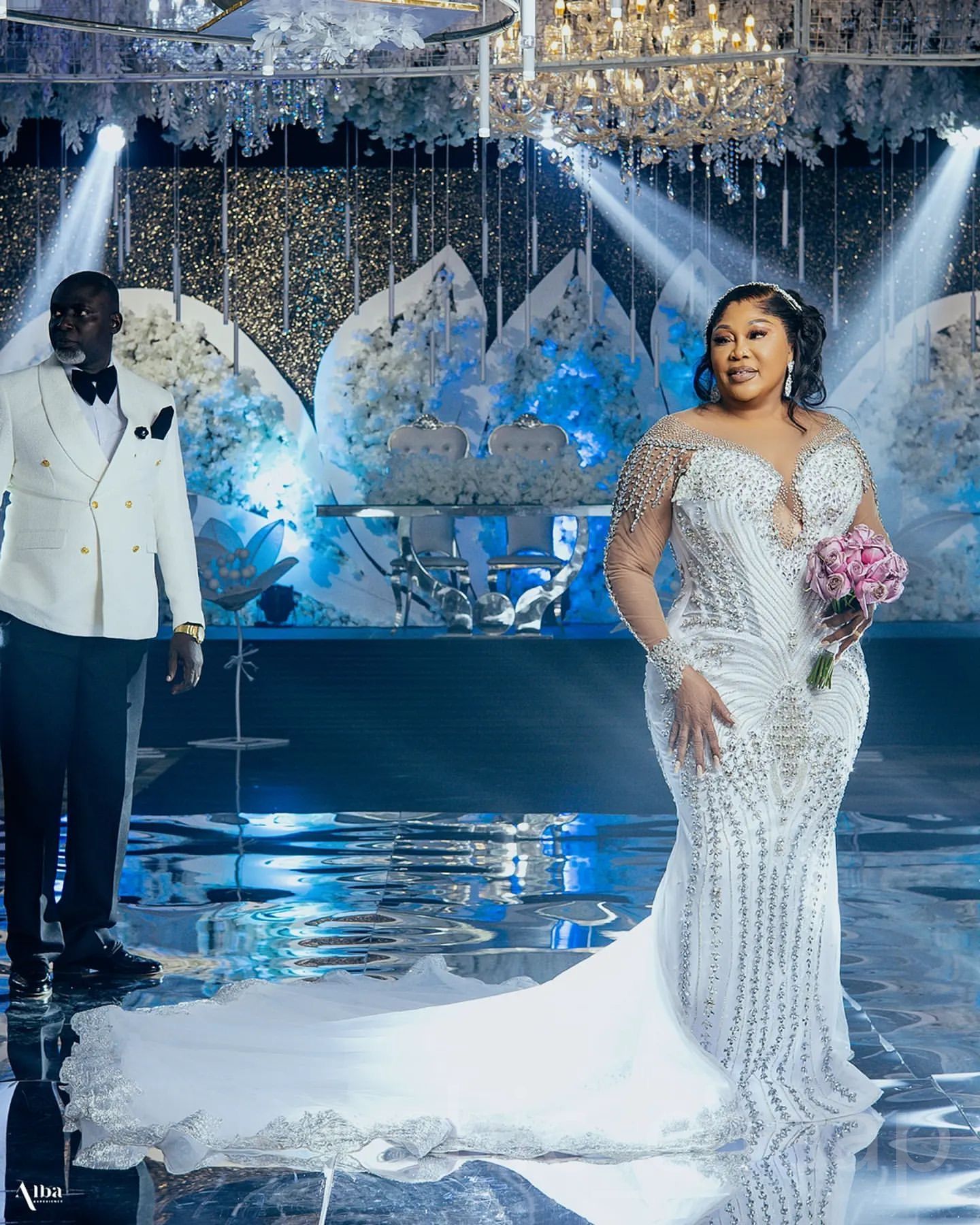 2024 Arabic Aso Ebi Plus Size Ivory Mermaid Wedding Dresses Luxurious Rhinestones Beaded Lace Full Sleeves Bridal Gowns Dress ZJ442