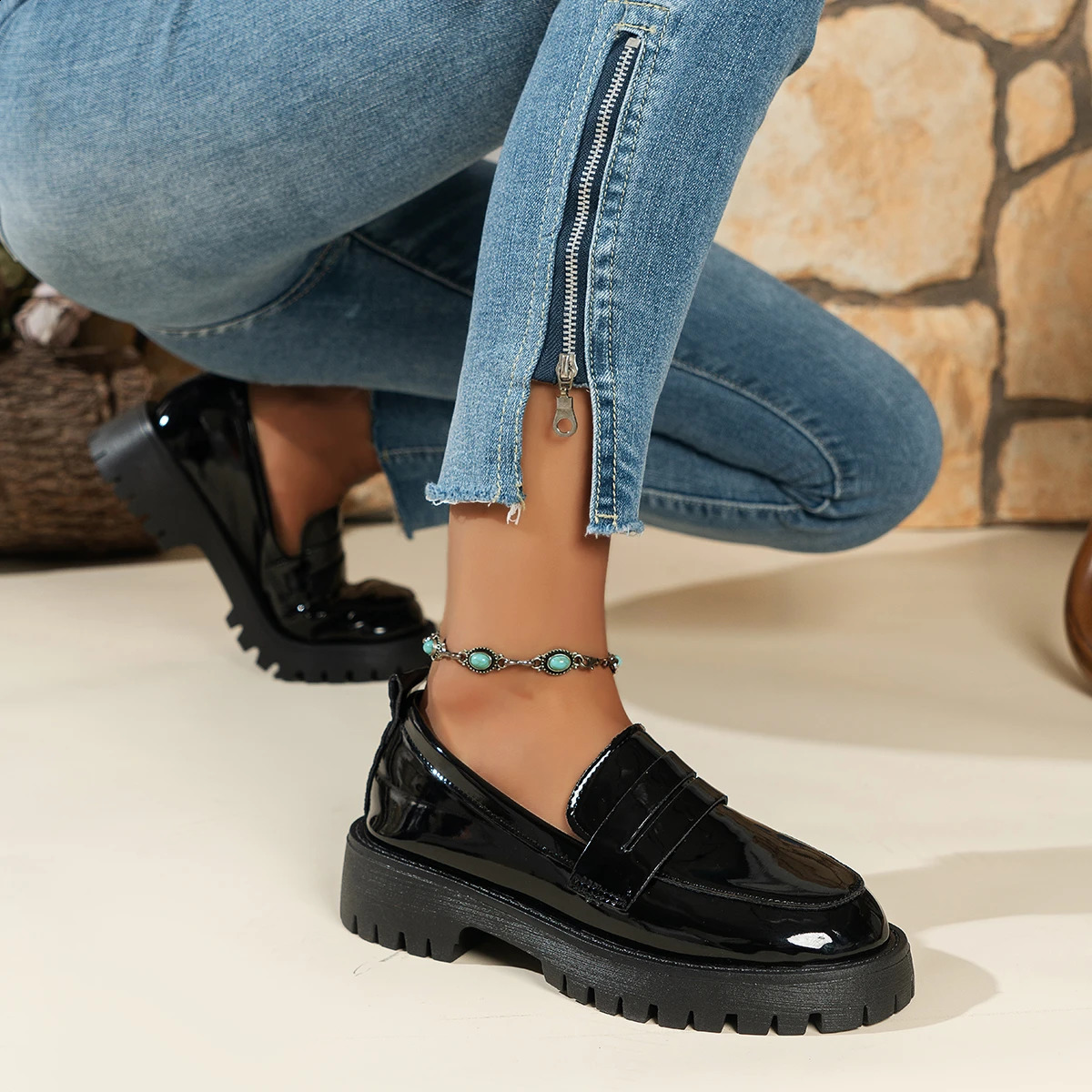 Womens apartment shoes spring summer boots comfortable lightweight fashionable sports shoes casual outdoor shoes 240914