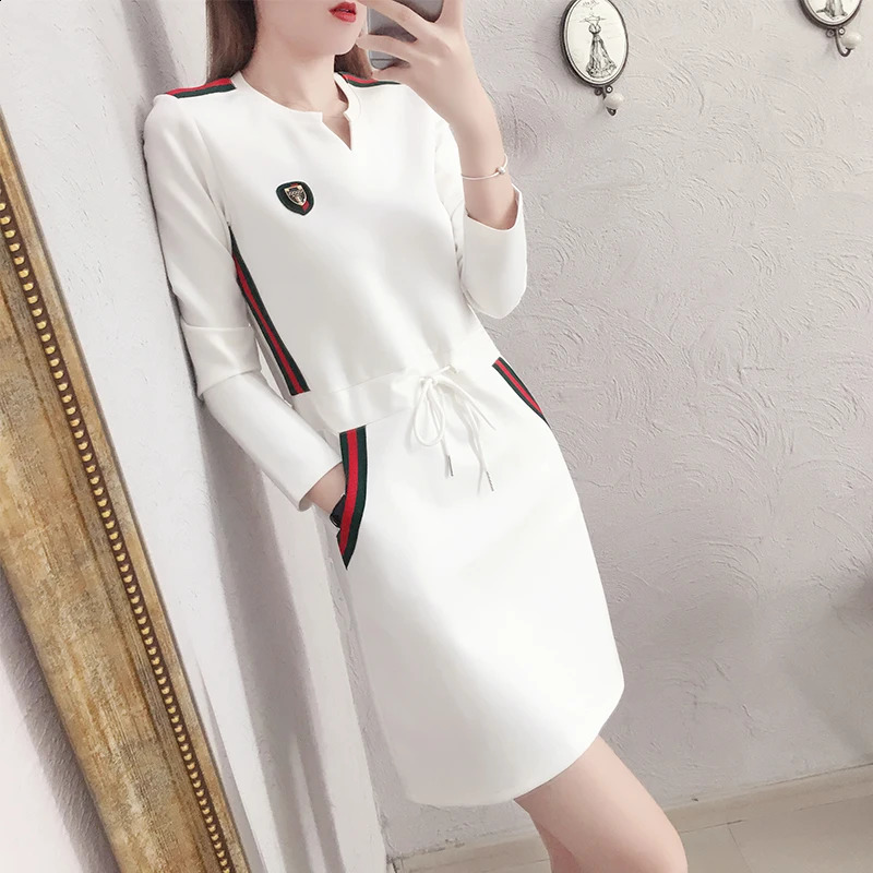 Office ladies elegant and fashionable dress autumn fashion pocket Vneck floral womens striped vest 240913