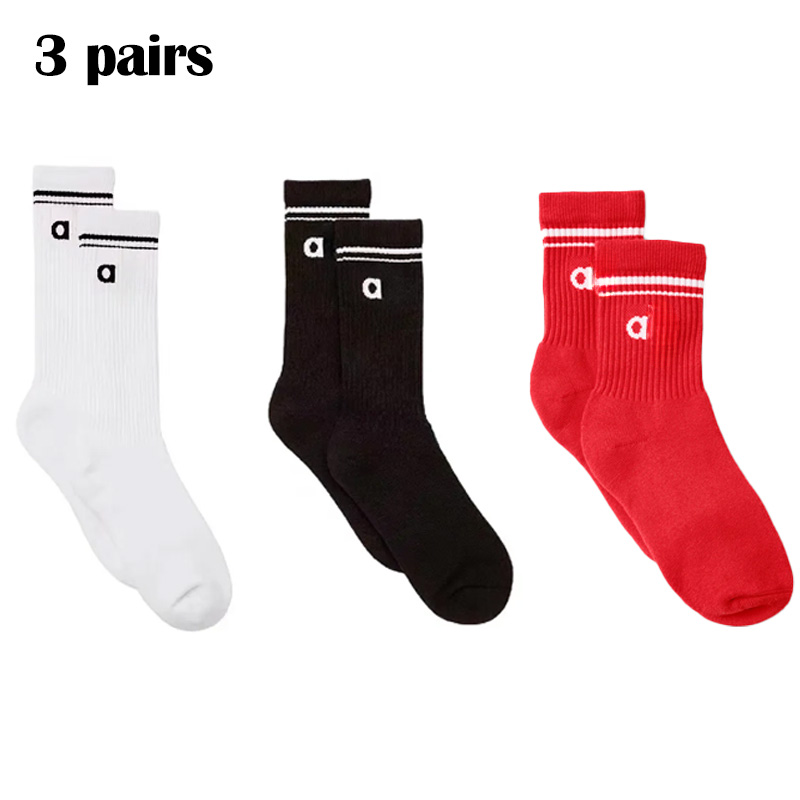 A Designer Half-Crew Throwback Women Sport gym Cotton Medium Tube Grip Sock white run Letter man sock soccer