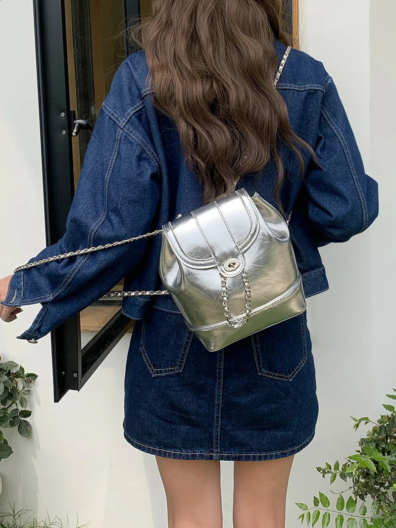 Nicheautuumn/winter mini tweed style chain shoulder bag for women Ins blog master student oil wax leather shoulder bag from South Korea 240912