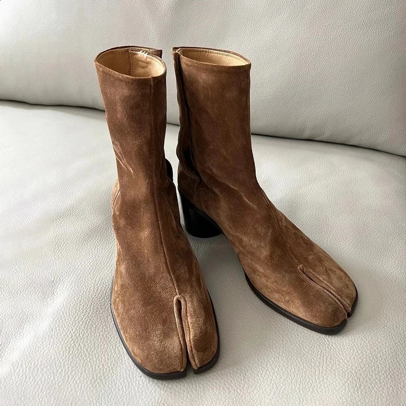 2024 Autumn Winter Soft Leather Split toe Tabi Women Ankle Boots Fashion Thick High heels Chunky Shoes Ins Style Short Booties 240906