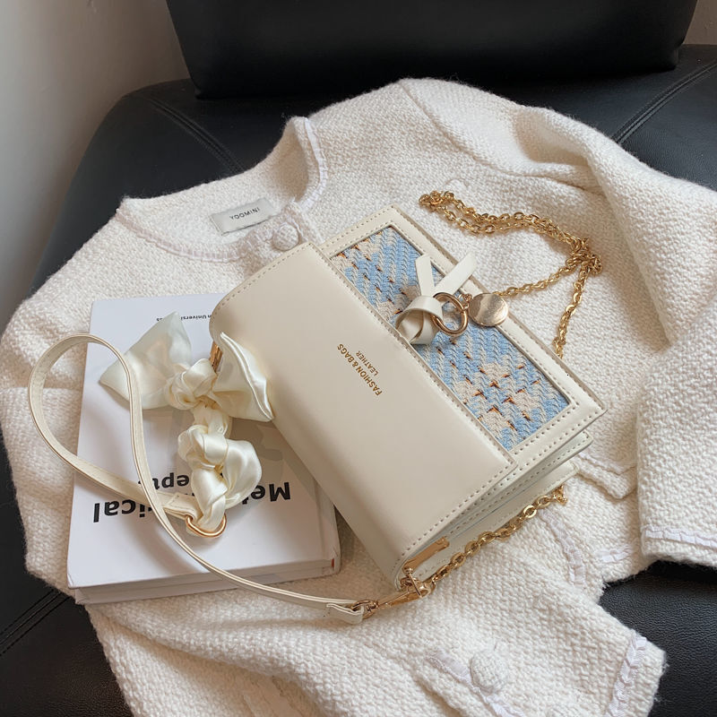 Summer 2025 Korean Light Luxury Women's Fashion Shoulder Bag With Diagonal Cross Small Bag Design For Commuting Multi Functional And Unique Insta
