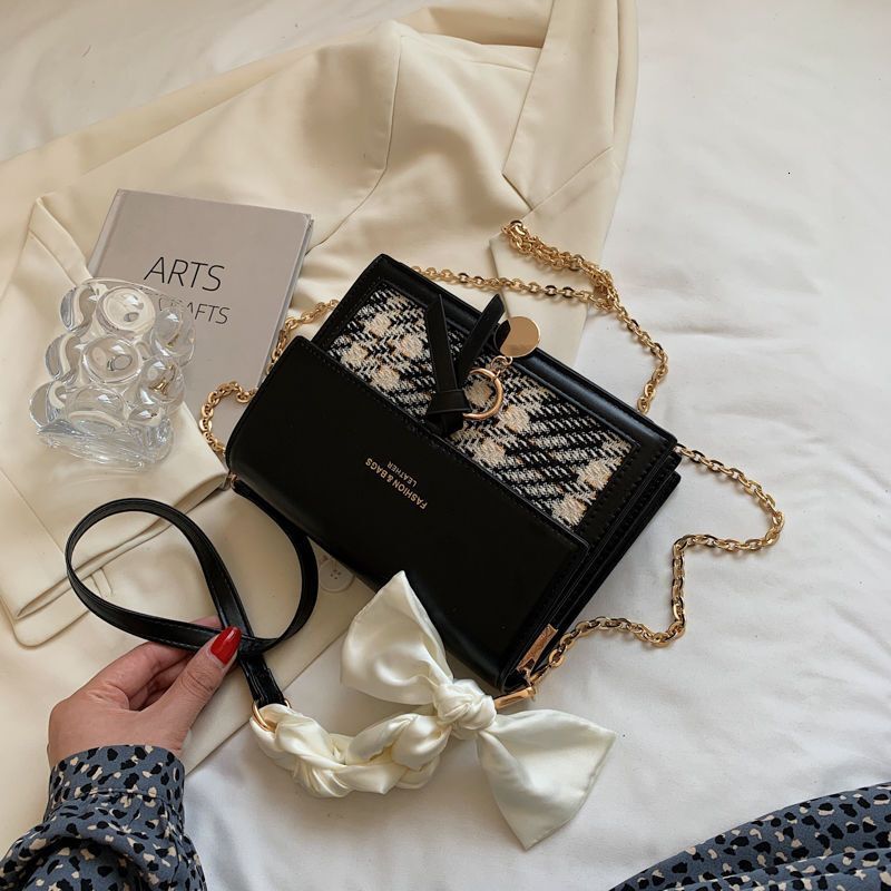 Summer 2025 Korean Light Luxury Women's Fashion Shoulder Bag With Diagonal Cross Small Bag Design For Commuting Multi Functional And Unique Insta