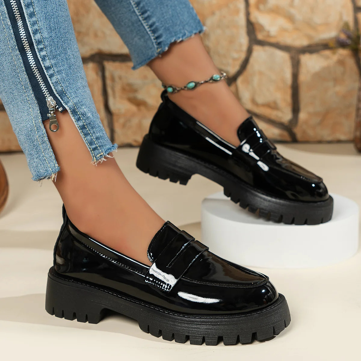 Womens apartment shoes spring summer boots comfortable lightweight fashionable sports shoes casual outdoor shoes 240914