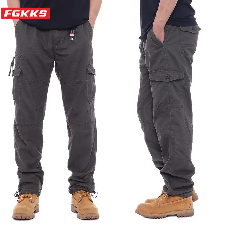 FGKKS Men Multi-pocket Cargo Pants Zipper Pure Cotton Straight Leg Pants Loose Casual Solid Color Construction Pants 240911