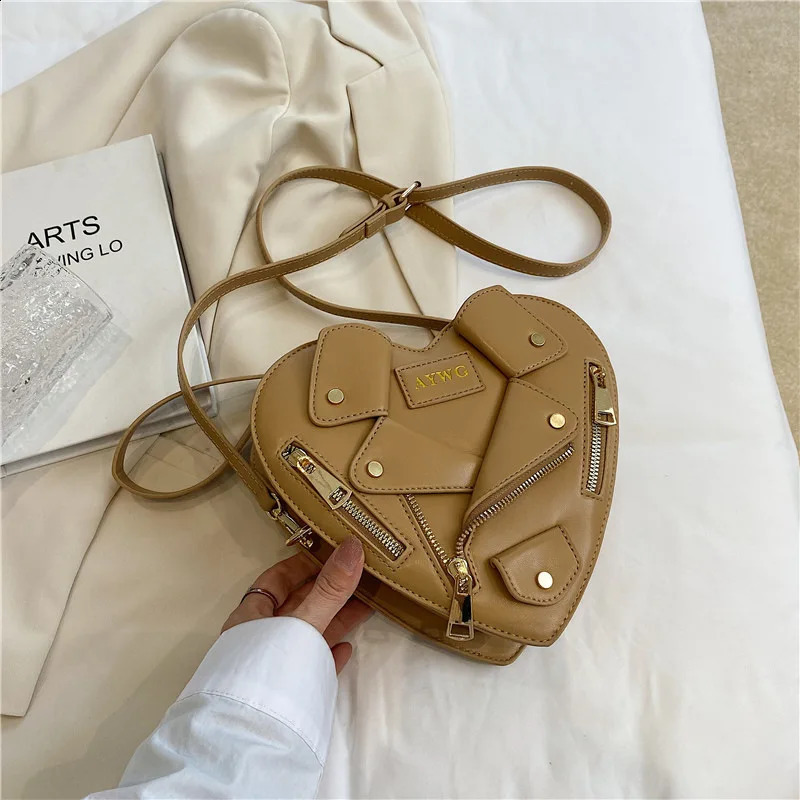 Creative Heart Clothes Shoulder Bags for Women Creative Purses and Handbags Riveted Clothes Jackets Womens Crossbody Bags 240912