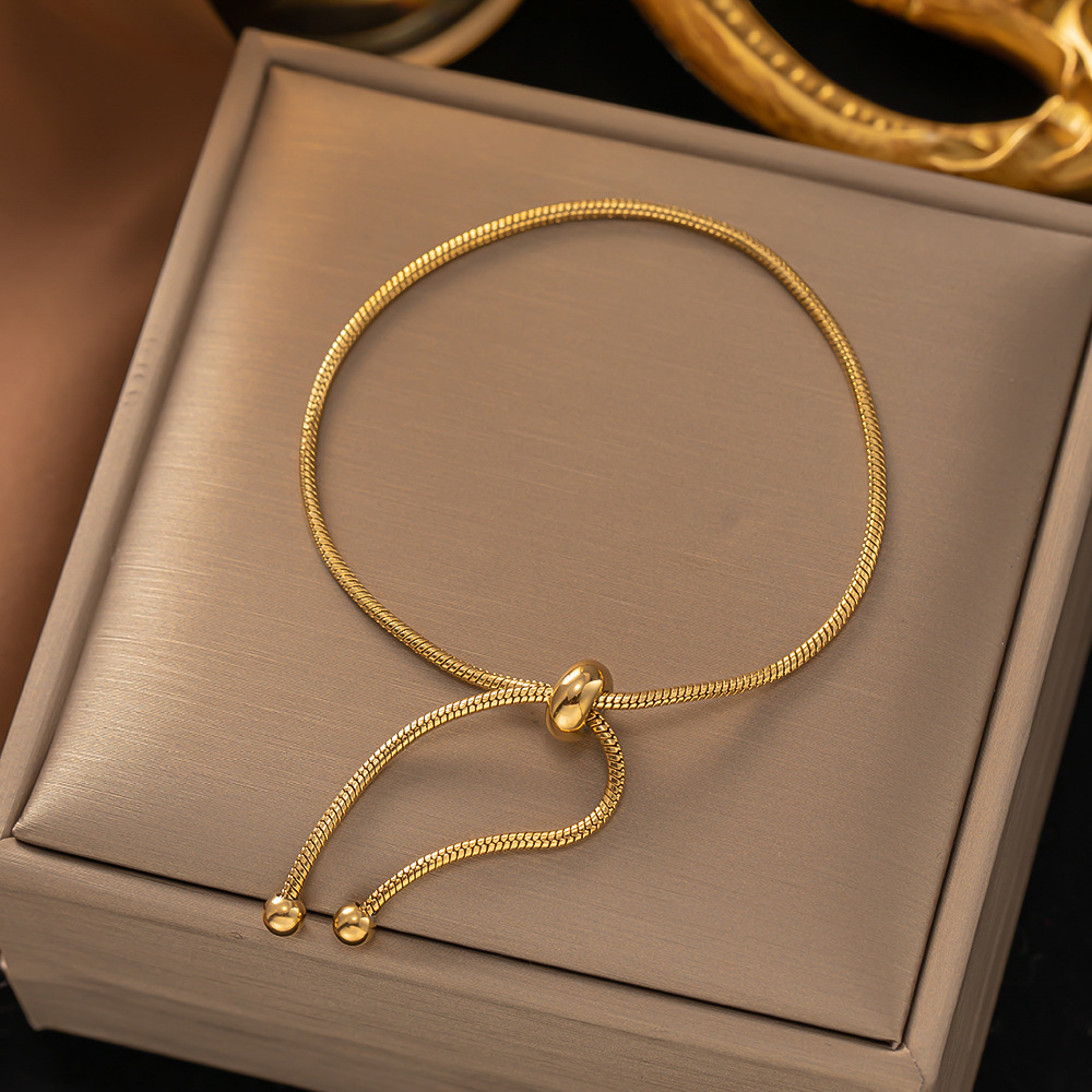 Delicate Gold Plated Charm for Women Classical Love Heart Pendent Titanium Steel Bracelets Designer Letter Hand Chain Bracelet Wedding Jewelry Gift
