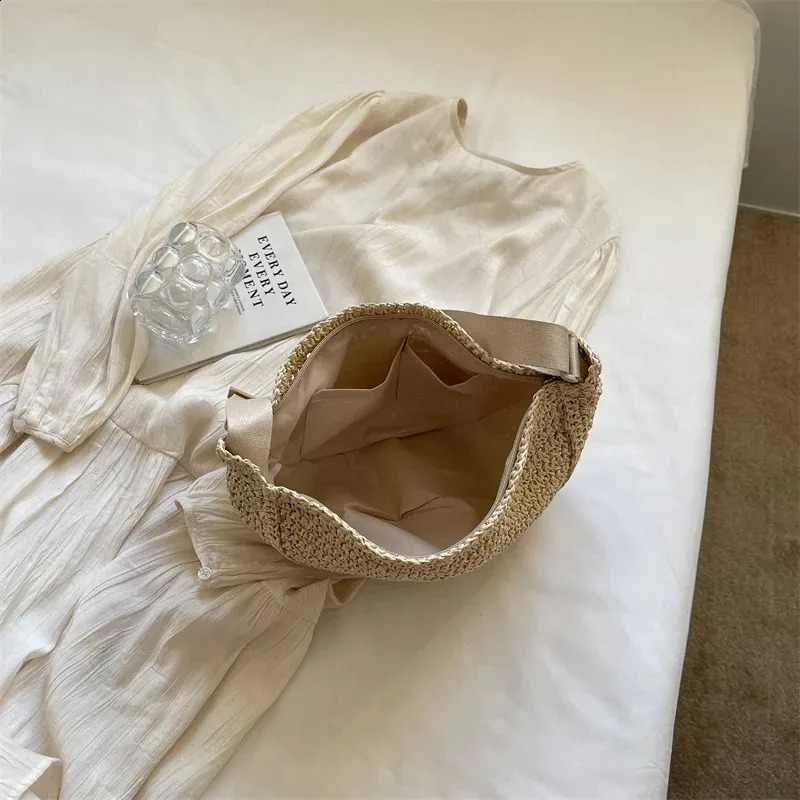 Straw Crossbody Bags Women Fashion Korean Solid Color Handbags Summer Weave Beach Vacation Bag Travel Handbags Female 240913