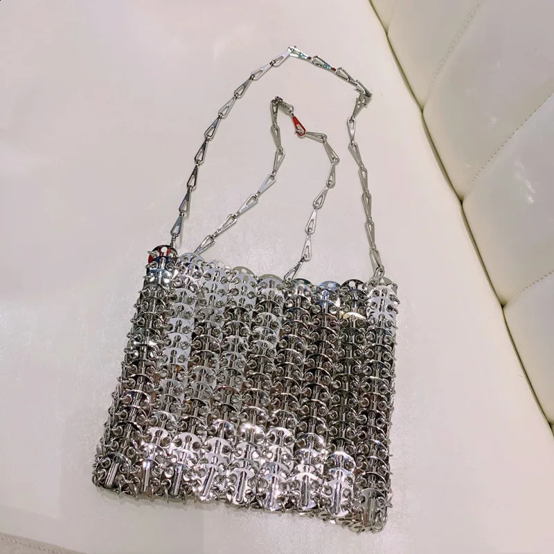 Womens bag ner silver metal sequin chain womens hollow evening clutch travel holiday shoulder handbag 240913