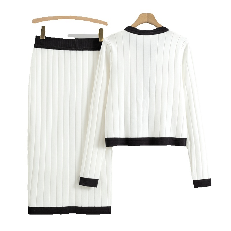 Autumn And Winter Women's 2023 New Korean Style Wear Design Feel Knitted Sweater Slim Half Skirt Two Piece Set