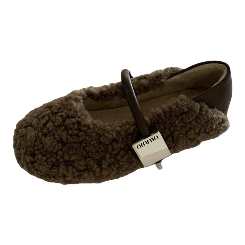 Womens cotton padded flat shoes in autumn and winter fashionable and light retro style comfortable and soft soled Loafer shoes for women 240914