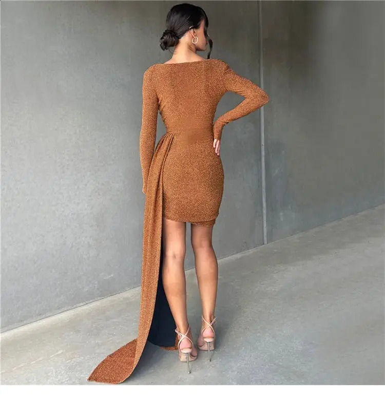 Elegant and exquisite deep Vneck dress suitable for womens weight loss slimming Irregular sexy hip hugging short skirt 240913