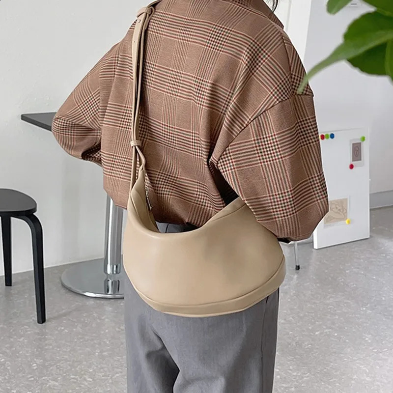 Zipper Womens Casual Shoulder Bag Soft Leather Half-moon Crossbody Bags Fashion Shopper Simple Solid Handbags For Women Black 240913