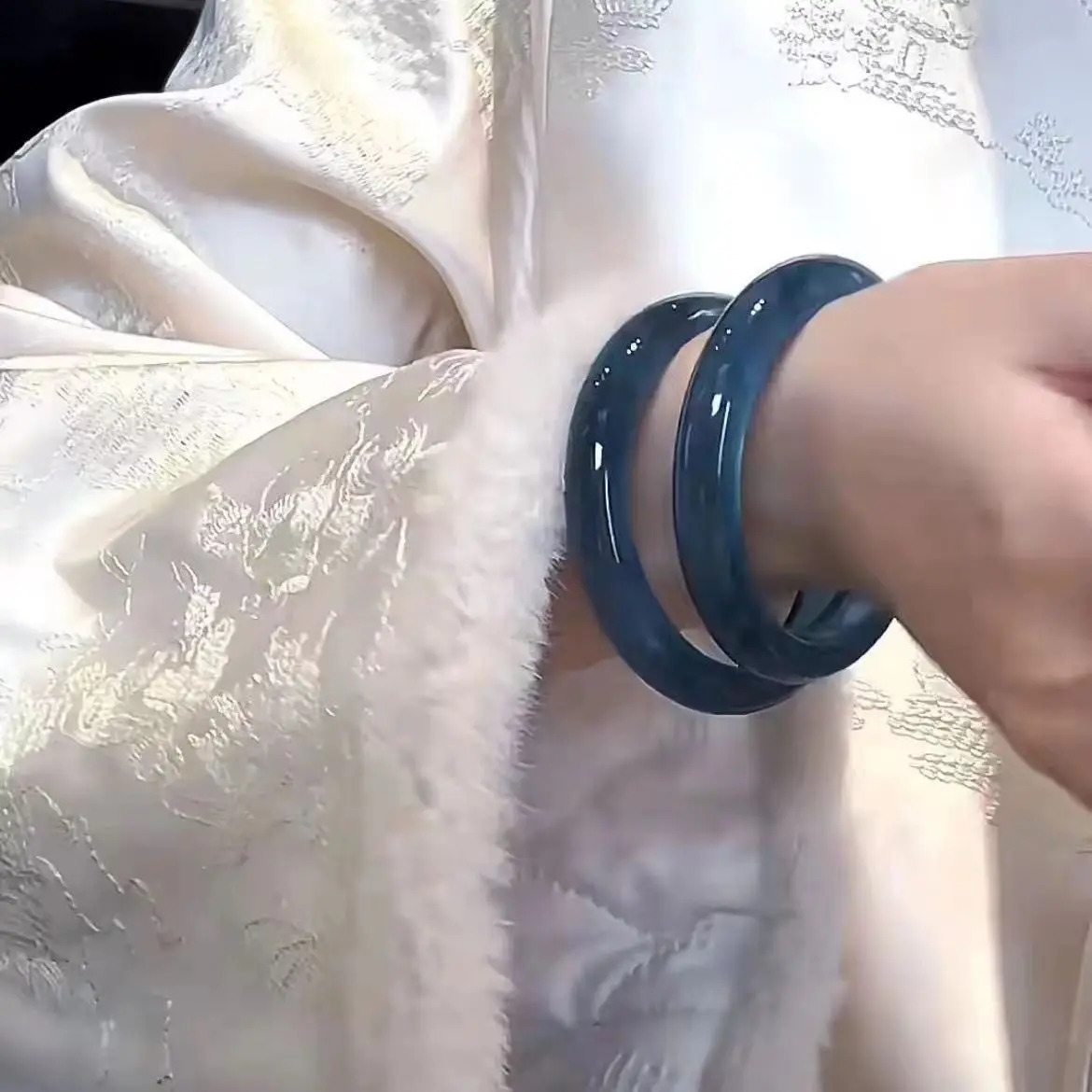 Devil Ice Blue Sea Blue Jade Glass Bangle for Women High Beauty Bracelet Elegant Jewelry Gift 240914