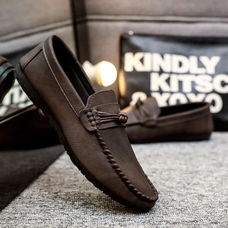 Men Loafers Shoes Man Fashion Comfy Slip-on Drive Moccasins Footwear Male Leather Boat Shoes Men Casual Shoes 240909