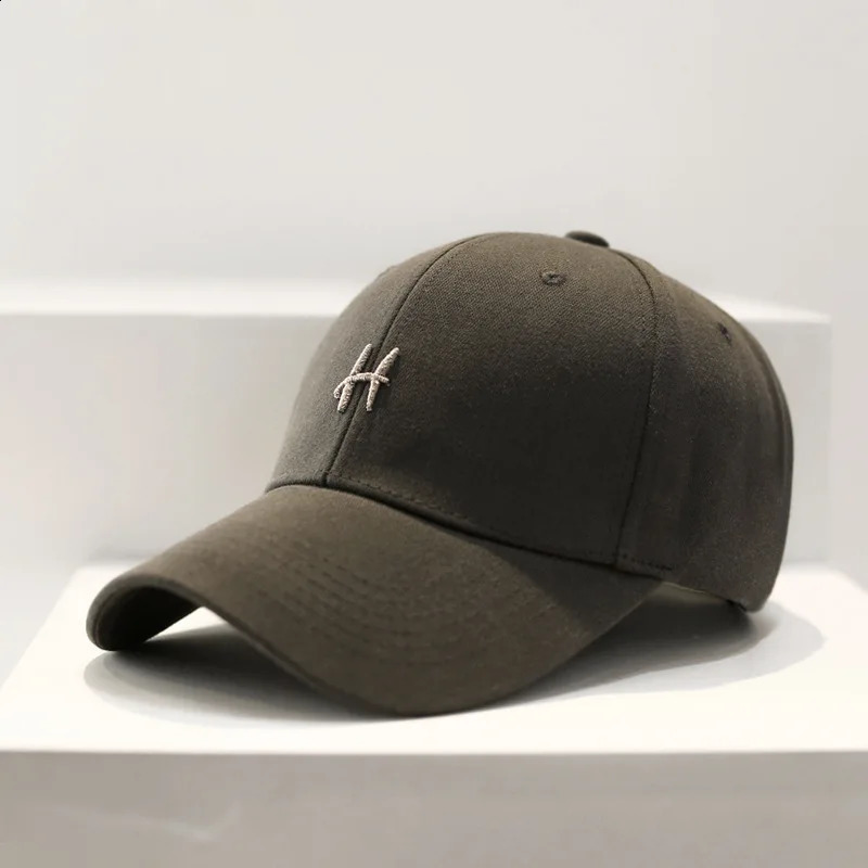 hard top sunshade baseball for men and women Korean version trendy face small sun versatile street cap wholesale 240906