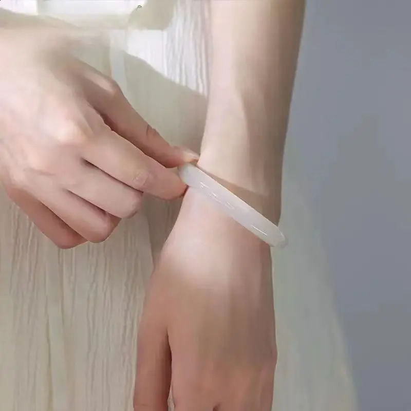 Natural High Ice Chalcedony Bracelet Agate Ice White Moonlight Natural Lychee Champagne Jade Bracelet 240914