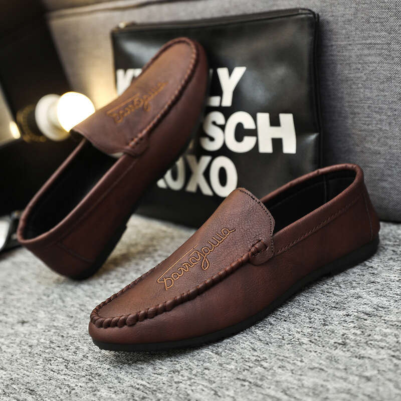 New Men's Loafers Comfortable Flat Casual Men Breathable Moccasins Slip-On Soft Leather Driving Shoes
