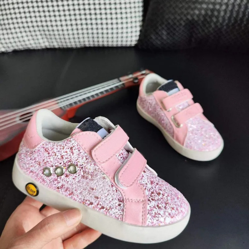 Girls sports shoes Spring and Autumn childrens fashion sports running short and fat trailer baby childrens leisure shining star shoes soft sole 240913