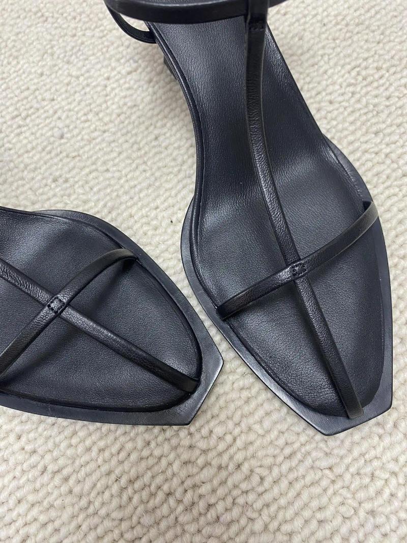 Sandals Low Heel T-strap Design Fashionable Versatile 2024