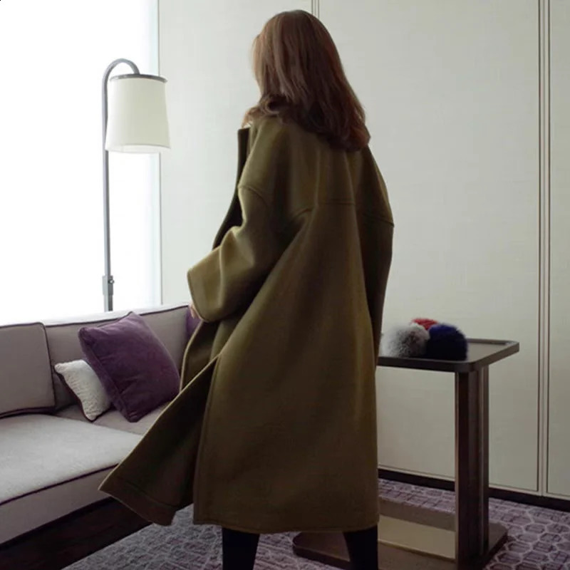 Winter Womens Woolen Coat Long Loose Korean Green Long Wool blends Coat Casual Solid Turndown Collar Coats for Women 240909