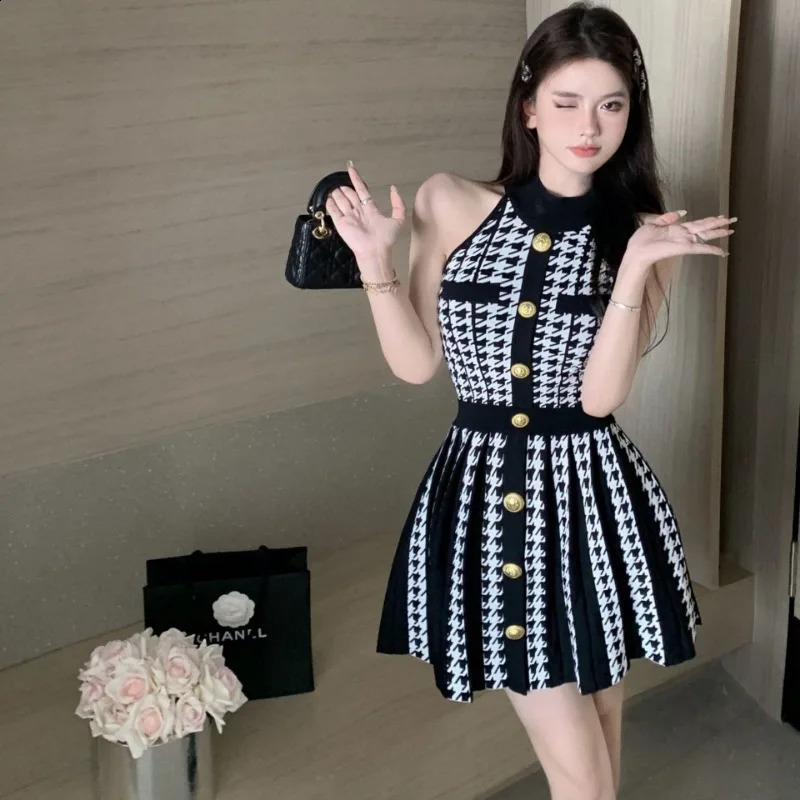 Retro womens Vestidos De Mujer Thousand Bird plain weave dress sleeveless sweater large hem knitted dress loose suspender women 2024 240914