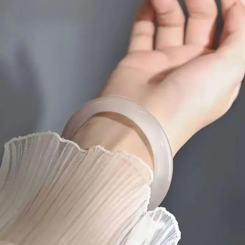 Natural High Ice Chalcedony Bracelet Agate Ice White Moonlight Natural Lychee Champagne Jade Bracelet 240914